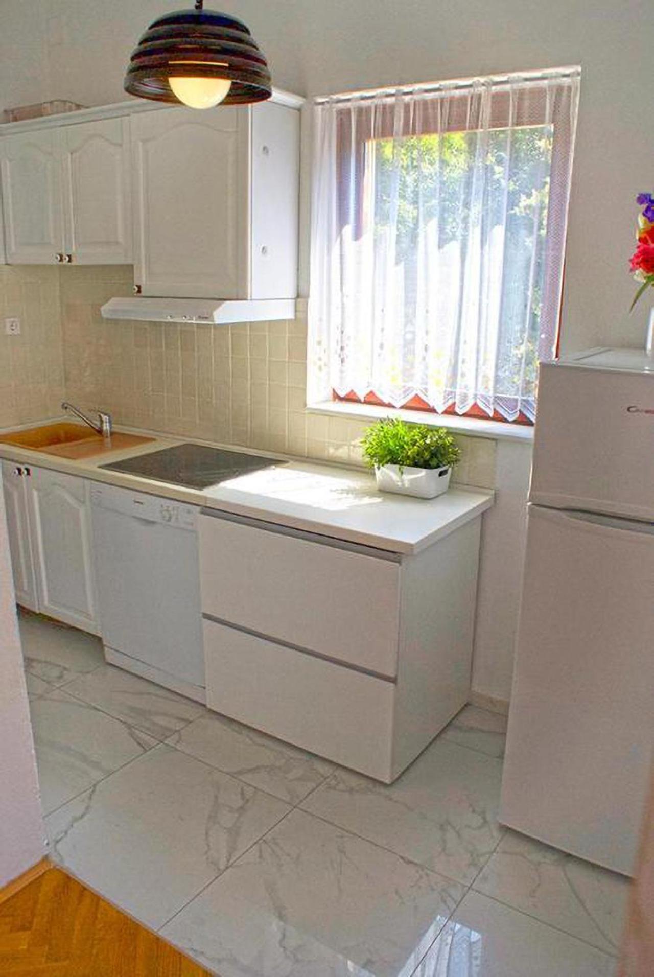 Apartmani Ribarica**** カルロバッグ エクステリア 写真